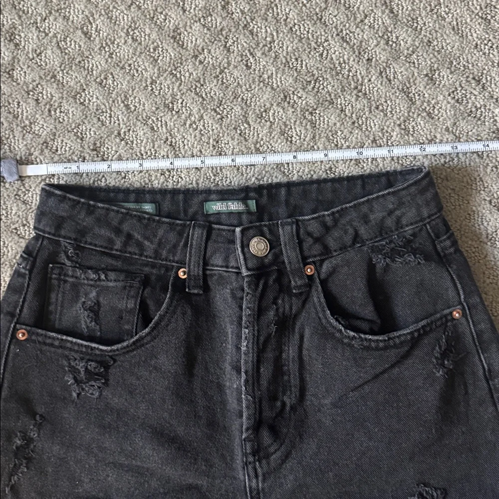 Wild Fable High waist, distressed black denim shorts, size 00 - Picture 5 of 6
